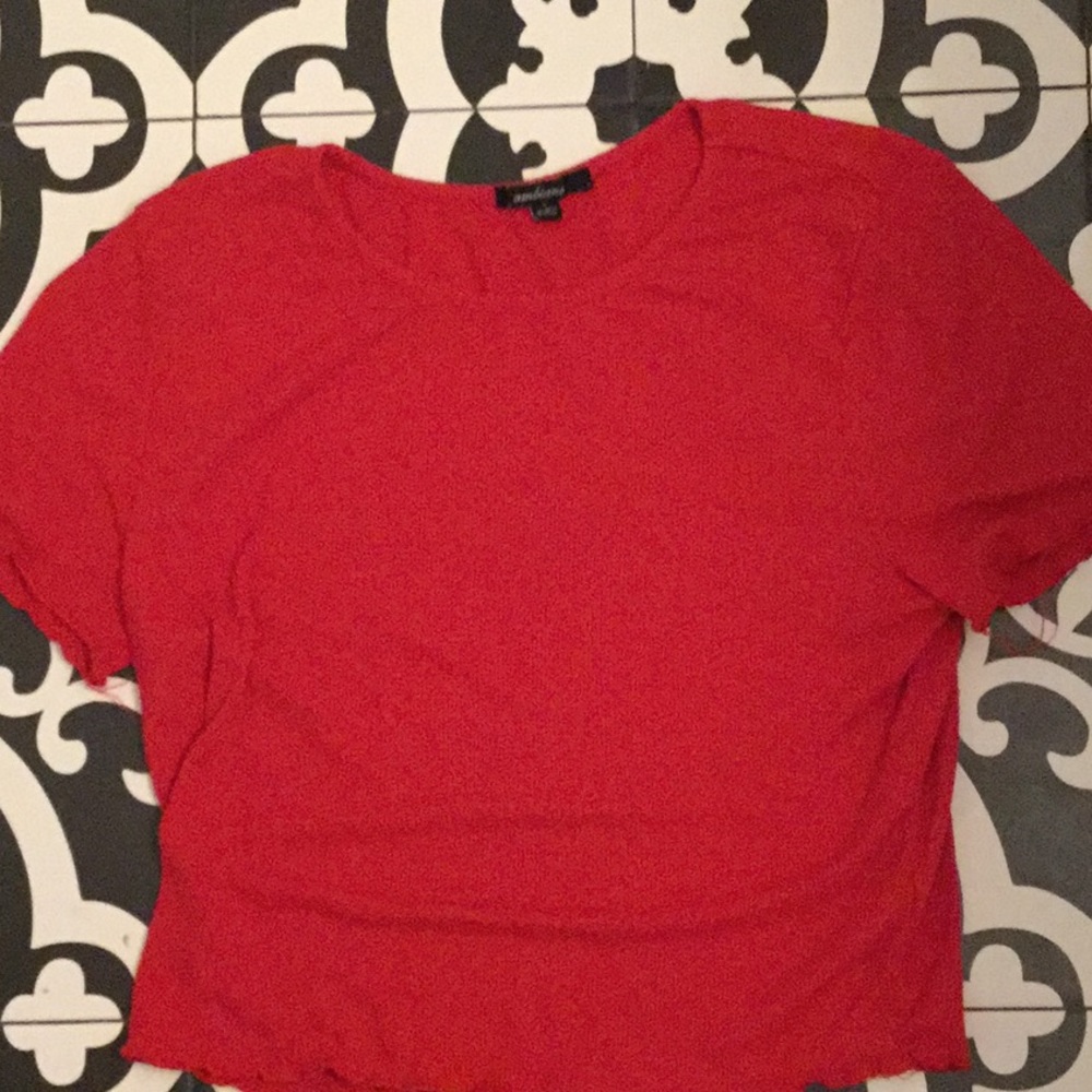 red crop t shirt